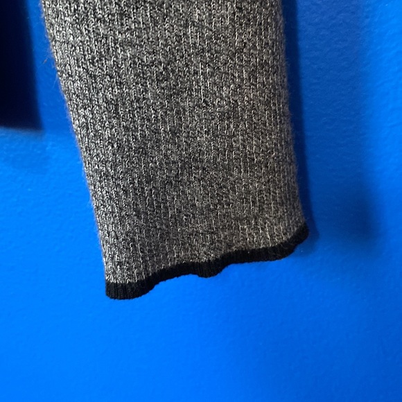 CALVIN KLEIN Gray Ribbed Mock Neck Sweater Sz M - Picture 6 of 10